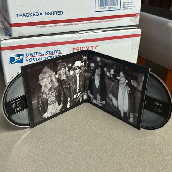 Guns N Roses Appetite for Destruction 2 cd’s in Excellent like new condition - Picture 3 of 12